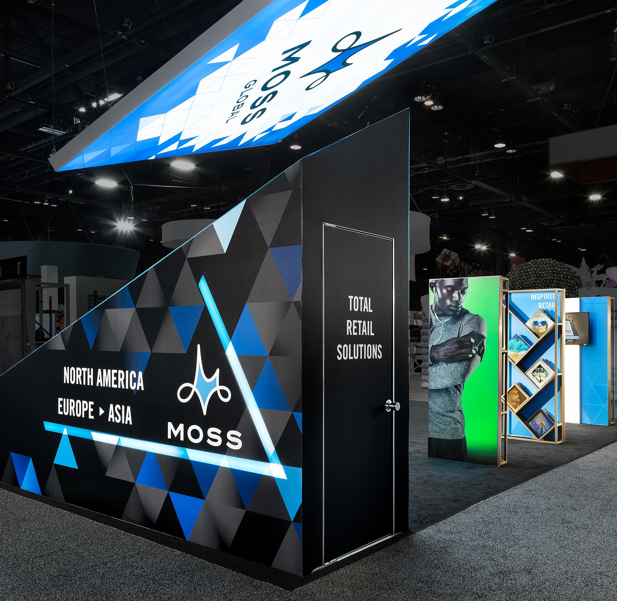 تابلوهای تبلیغاتی سقف کشسان