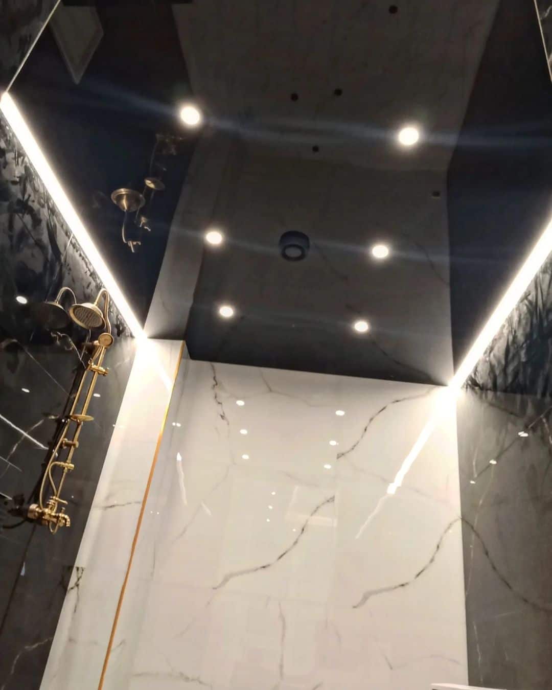 سقف کشسان سرویس بهداشتی و حمام از نوع لاکر